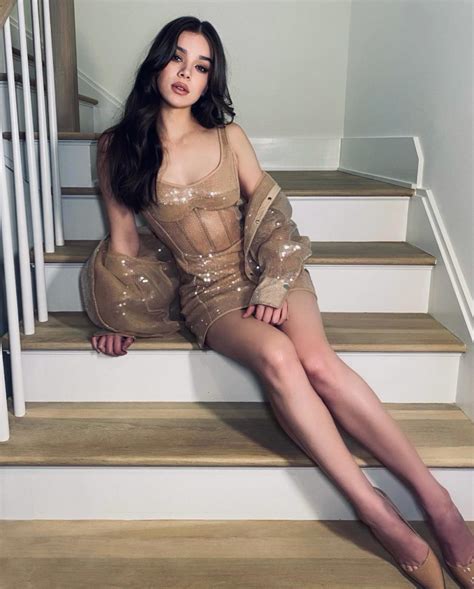hailee steinfeld nude outfit of the day