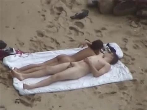 voyeur beach sex on towel hell porno porn tube