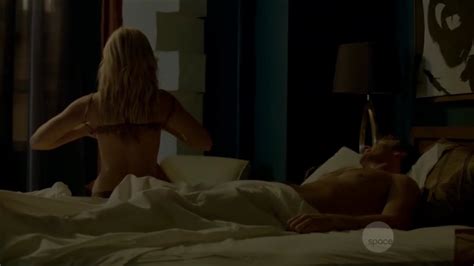 laura vandervoort nue dans bitten