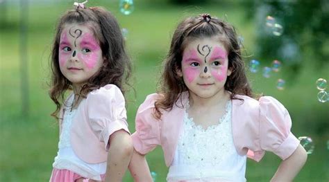 identical twins benefits twins life expectancy healthy twins