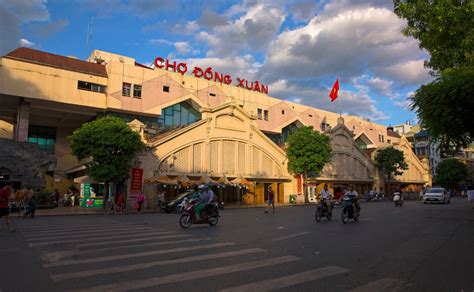 dong xuan market hanois biggest trade market luxury boutique hotel  hanoi vietnam la