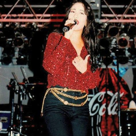 who is your wcw mine is selena quintanilla beauty 😍😍😍😍😍😍😍