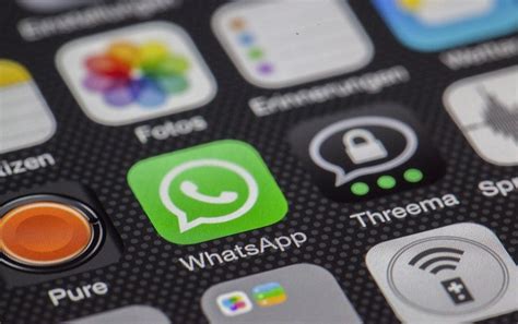 apple  remove whatsapp  app store research snipers