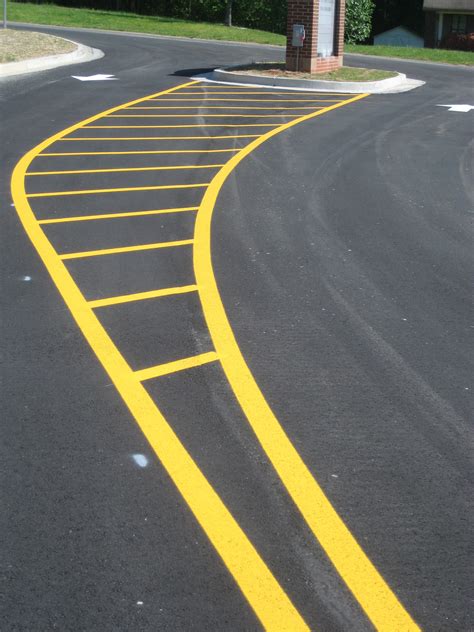 fast dry road marking paint parking lot striping paint