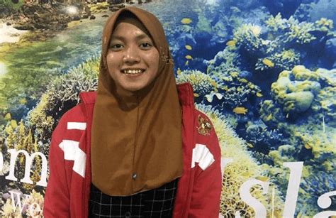 Adinda Larasati Atlet Renang Muslimah Hebat Indonesia Idnarmadi