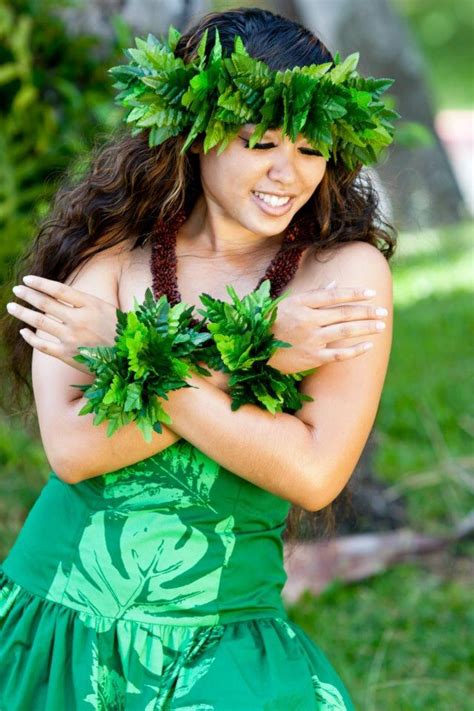 Pin By Acee Urbano On Couleur Green Inspires Me Polynesian Girls