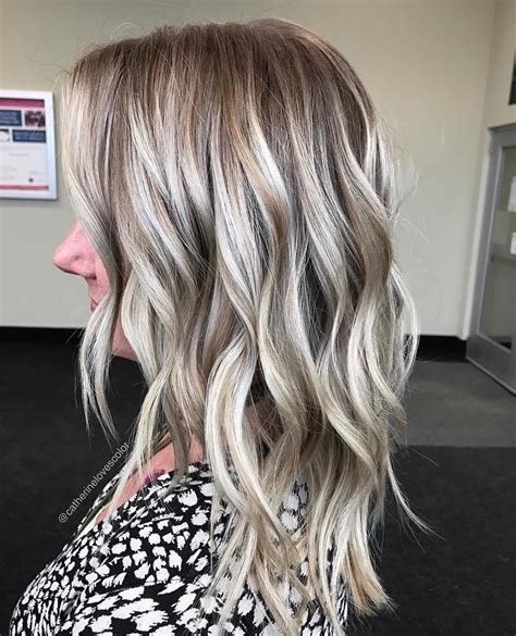 adorable ash blonde hairstyles   pop haircuts