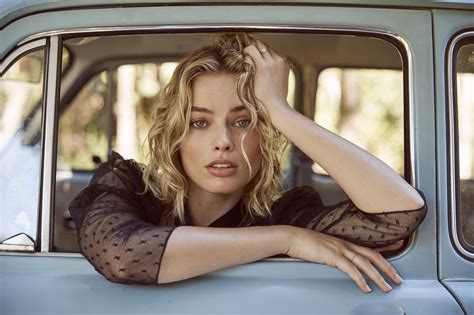 Margot Robbie Sexy 15 Photos Thefappening