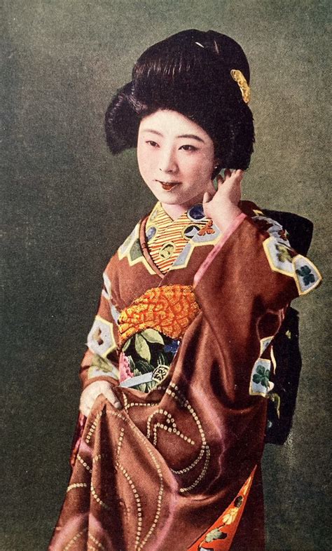 taisho  dark academia thekimonogallery  taisho period