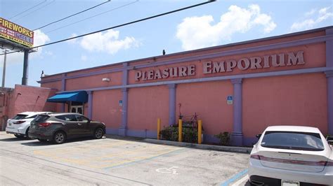 sex was taking place inside adult boutique cops say sun sentinel