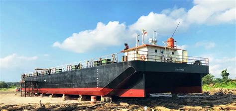 prop oil barge  ship broker