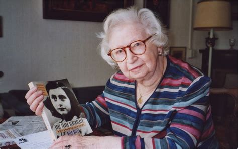 Miep Gies The Last Of Those Who Hid Anne Frank Dies At 100 The New