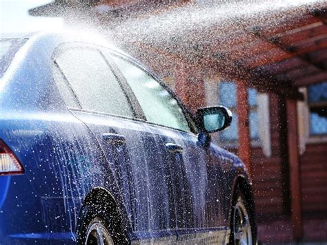 the thriving business of car washing