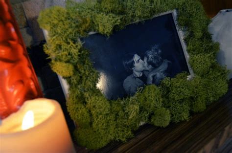 Moss Covered Picture Frames Think The Fairies Might Need