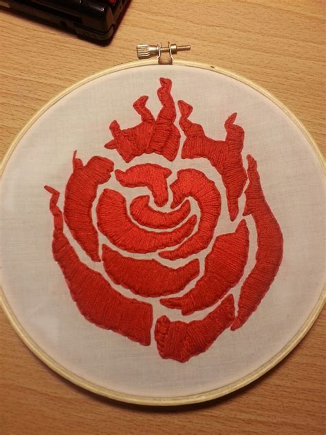 Ruby Rose Emblem From Rwby By Angiecat99 On Deviantart