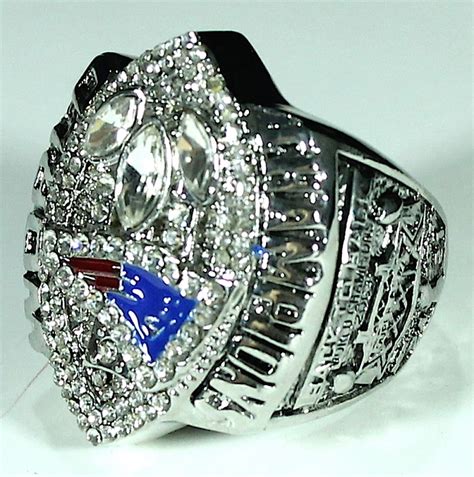 tom brady patriots high quality replica  super bowl xxxix championship ring pristine auction