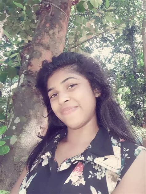 asian amateur girls srilankan teen selfies