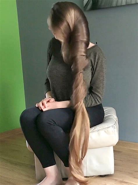 video extremely beautiful long hair lady realrapunzels