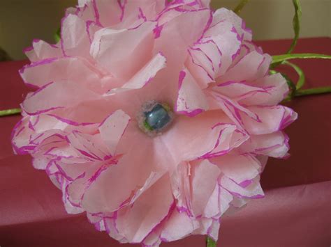 craft klatch tissue paper flower  colored edge