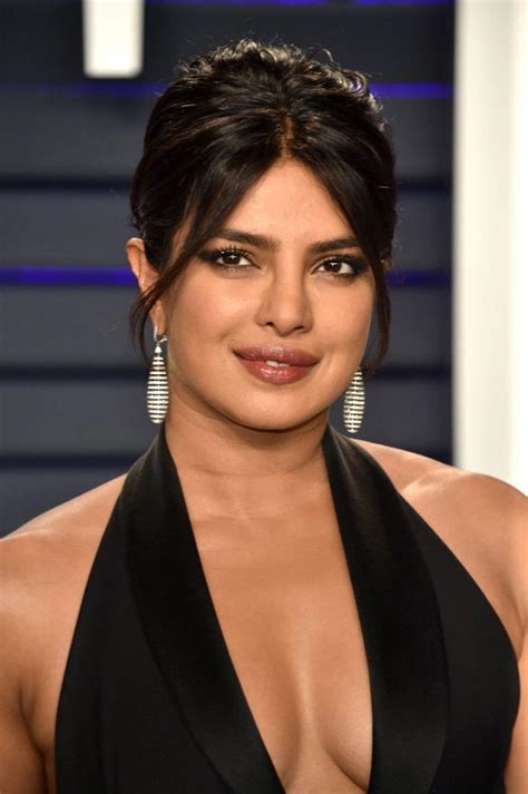 Priyanka Chopra Cleavage At Vanity Fair S Oscars Party