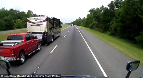 heart stopping moment a motorhome towing a pickup truck