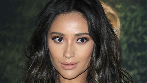 shay mitchell accused of stealing photos during china trip