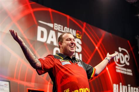 belgian darts open met  fans  groot succes het belgische publiek heeft zich van