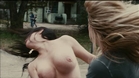 christa campbell nue dans drive angry 3d