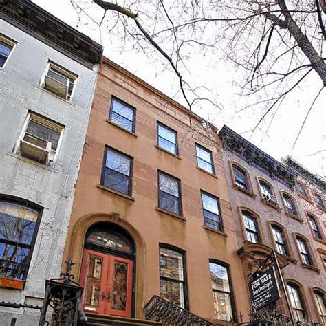 carrie bradshaw s sex and the city building in greenwich village sold for a cool 9 85 million