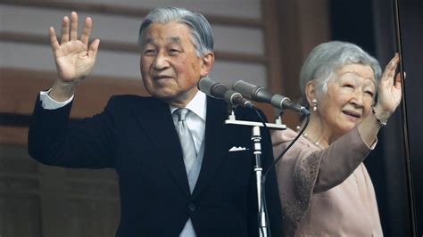 akihito viert zijn laatste verjaardag als keizer van japan nos