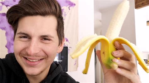 This Guy Eats Bananas Really Weird Another Vlog 58 Youtube