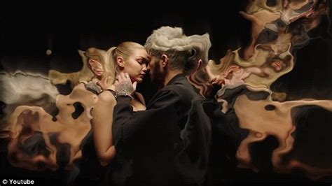 zayn malik s debut solo track pillowtalk no 1 in 60 countries after