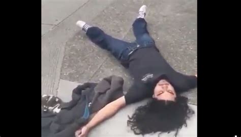 dude in skinny jeans knocks people out in the weirdest street fight ever sick chirpse