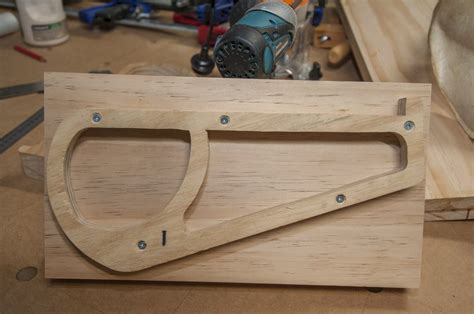 wooden laptop stand woodworking project