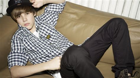 1920x1080 Justin Bieber In Shirt And Cap Wallpapers 1080p Laptop Full