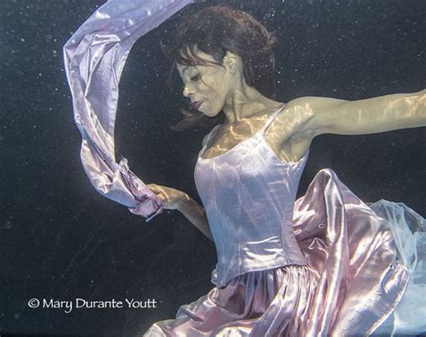 446 Best Women Underwater Images On Pinterest Underwater Messages