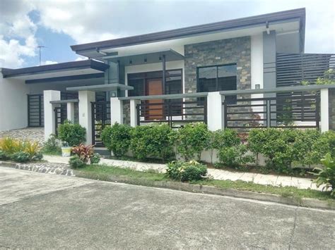 small beautiful bungalow house design ideas images  modern bungalow houses   philippines