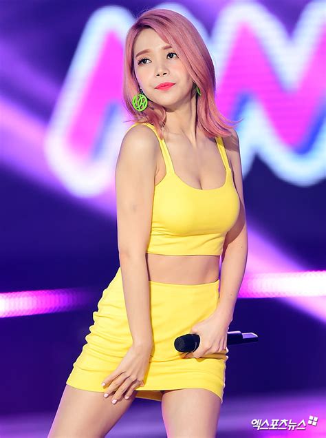 Mamamoo S Solar Is The Hottest Main Vocalist Ever