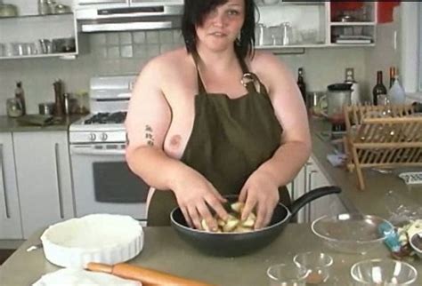 Fat Bbw Cook Bakes Apple Pie In The Kitchen Half Naked Video