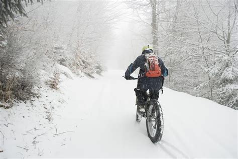 tips  riding   bike  canadian winter epic cycles ebike scooter