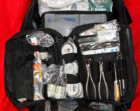 building   comprehensive emergency survival medical kit