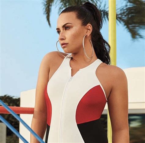 demi lovato photoshoot for instyle magazine april cover