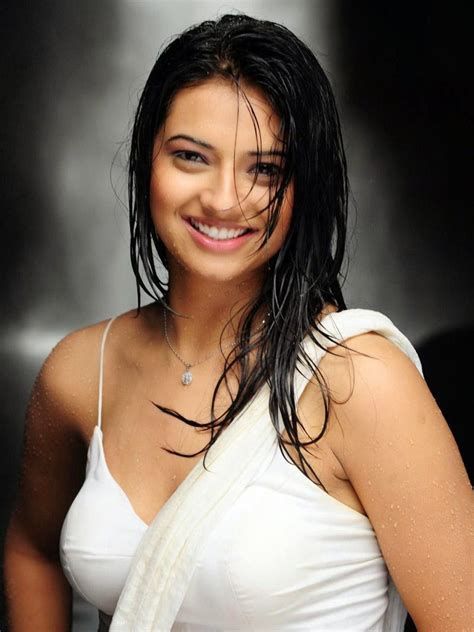 Hot Indian Actress Isha Chawla Spicy Pics Unfist