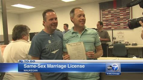 video first same sex couples get marriage licenses abc7 chicago