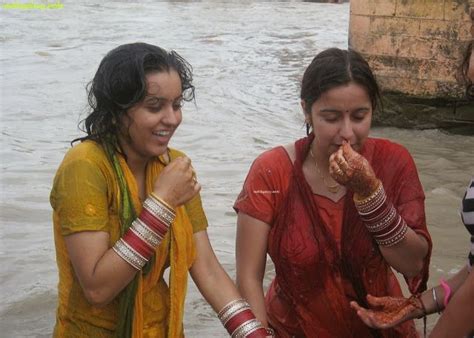 beautiful indian desi housewife bathing in river new photos bath