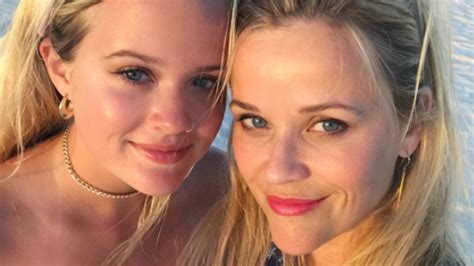 Reese Witherspoon And Her Daughter Look Like Twins In