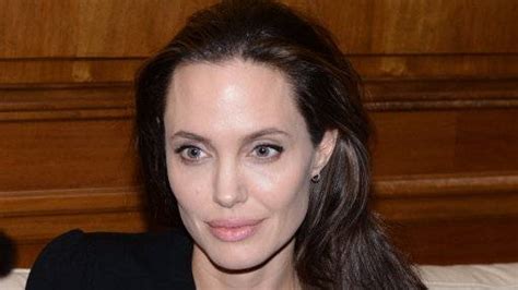 meet the mum who is constantly mistaken for angelina jolie ladbible