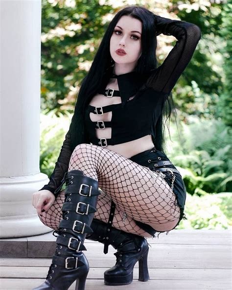 Pin By Leonardo Andrés On Love In 2021 Gothic Style Clothing Gothic