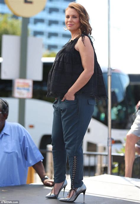 heavily pregnant alyssa milano on abc s mistresses promotional trail