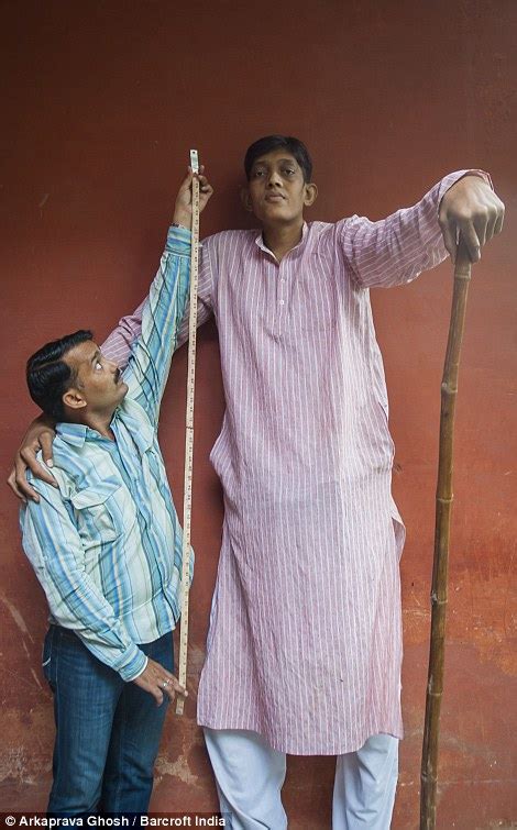 8ft 1in indian reveals he is struggling to find love because of his